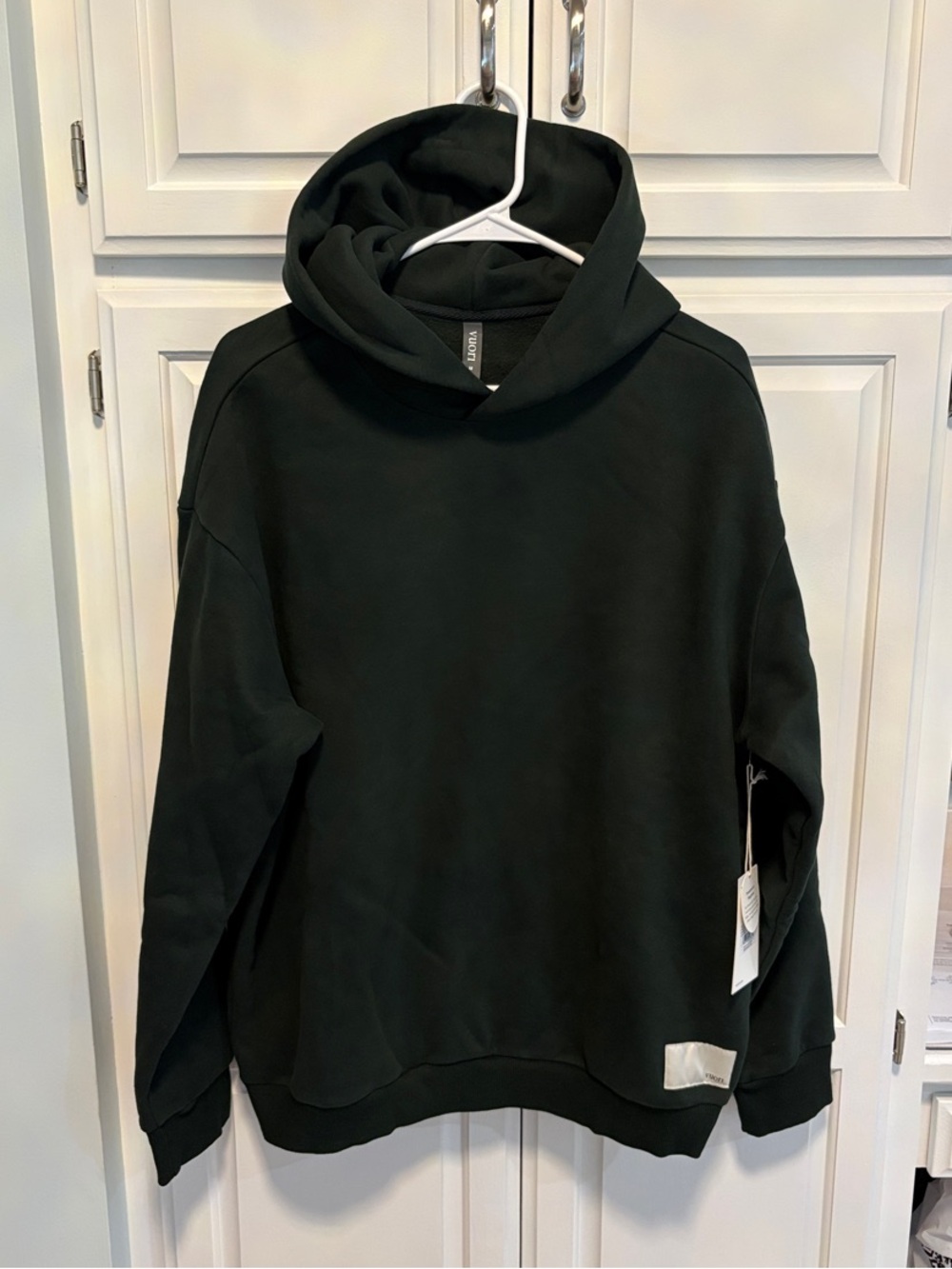 Vuori Women’s Restore OS Hoodie pullover sweatshirt - Evergreen - Medium